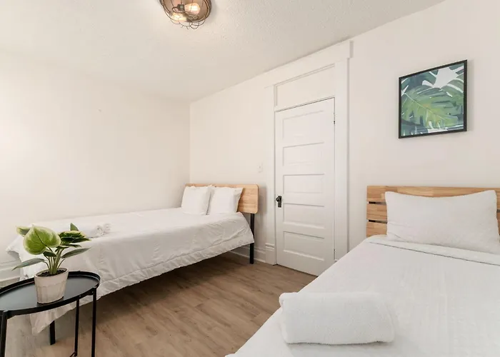 Housepitality - The Madison House - Brand New Holiday home Columbus