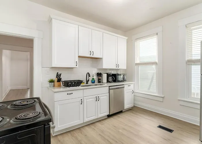 Housepitality - The Madison House - Brand New Holiday home