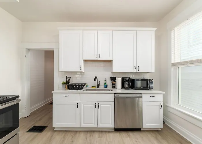 Housepitality - The Madison House - Brand New Holiday home